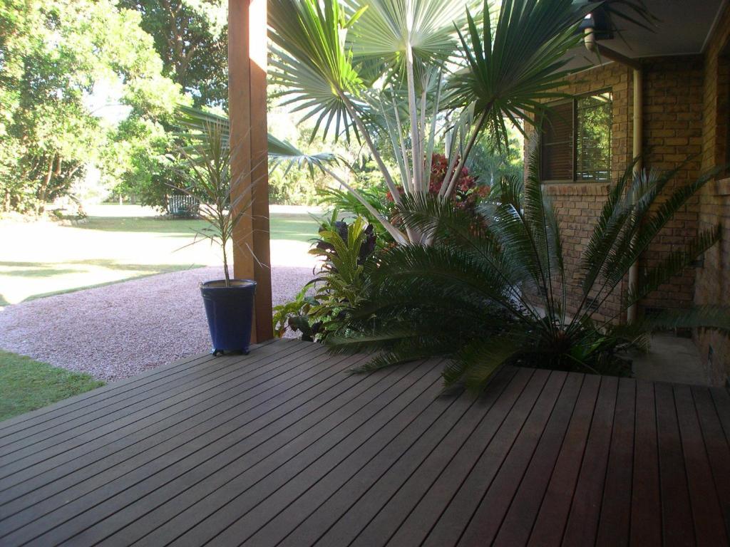 Hibiscus Lodge Bed & Breakfast Wongaling Beach Bagian luar foto